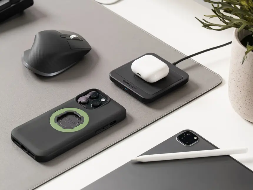 Quad Lock MAG Mount Fast Wireless Charging Pad - Image 6