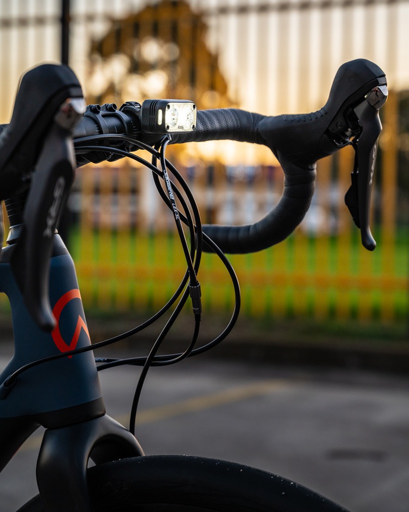 Knog Blinder Road 400 Front Bike Light - Image 2