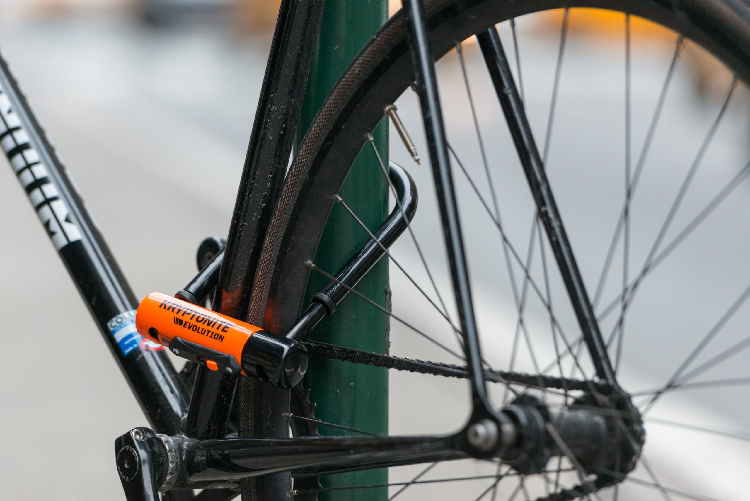 Kryptonite Evolution Mini-9 U-Lock with Flexframe Bracket - Sold Secure Gold - Image 4
