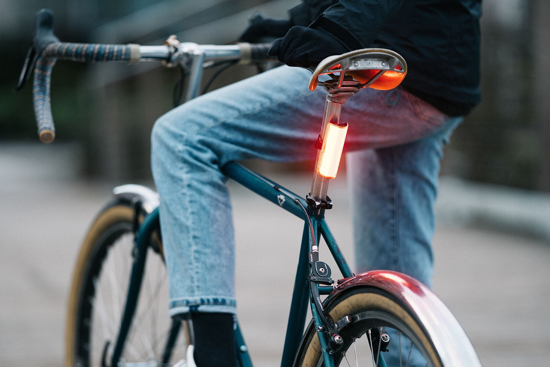 Knog Big Cobber Rear Bike Light - Image 2