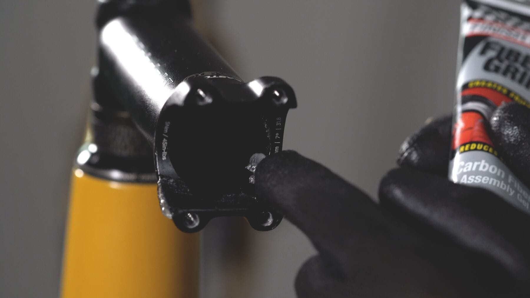 Finish Line Fiber Grip Carbon Fibre Assembly Gel Tube - Image 3