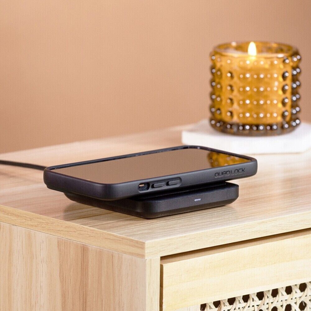 Quad Lock MAG Mount Fast Wireless Charging Pad - Image 4