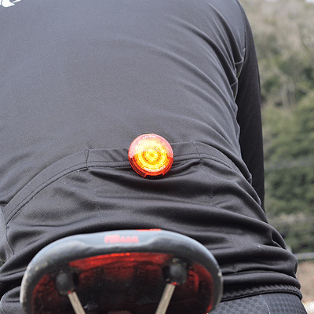 Cateye Wearable X Rear USB Rechargeable Light - Image 4