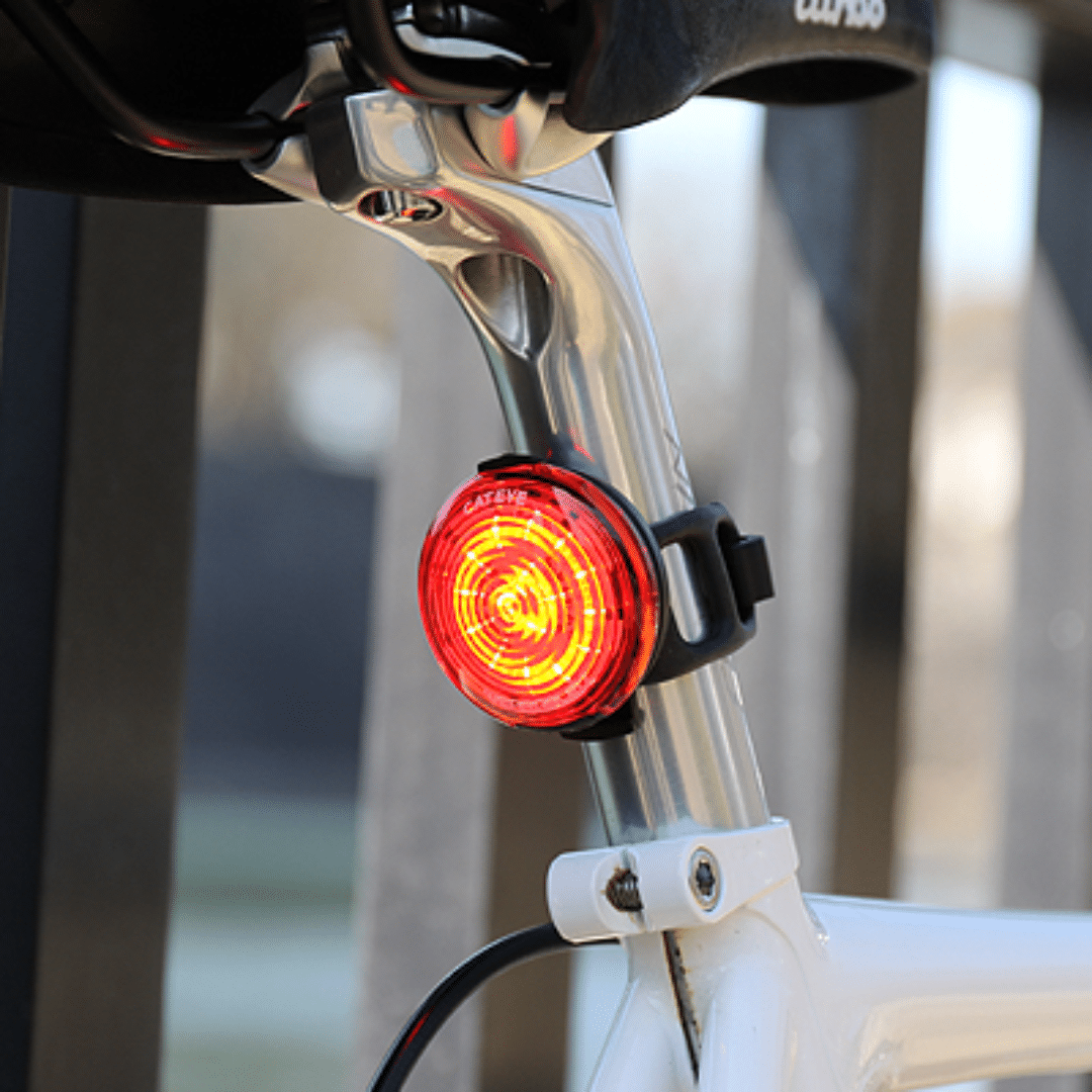 Cateye Wearable X Rear USB Rechargeable Light - Image 6